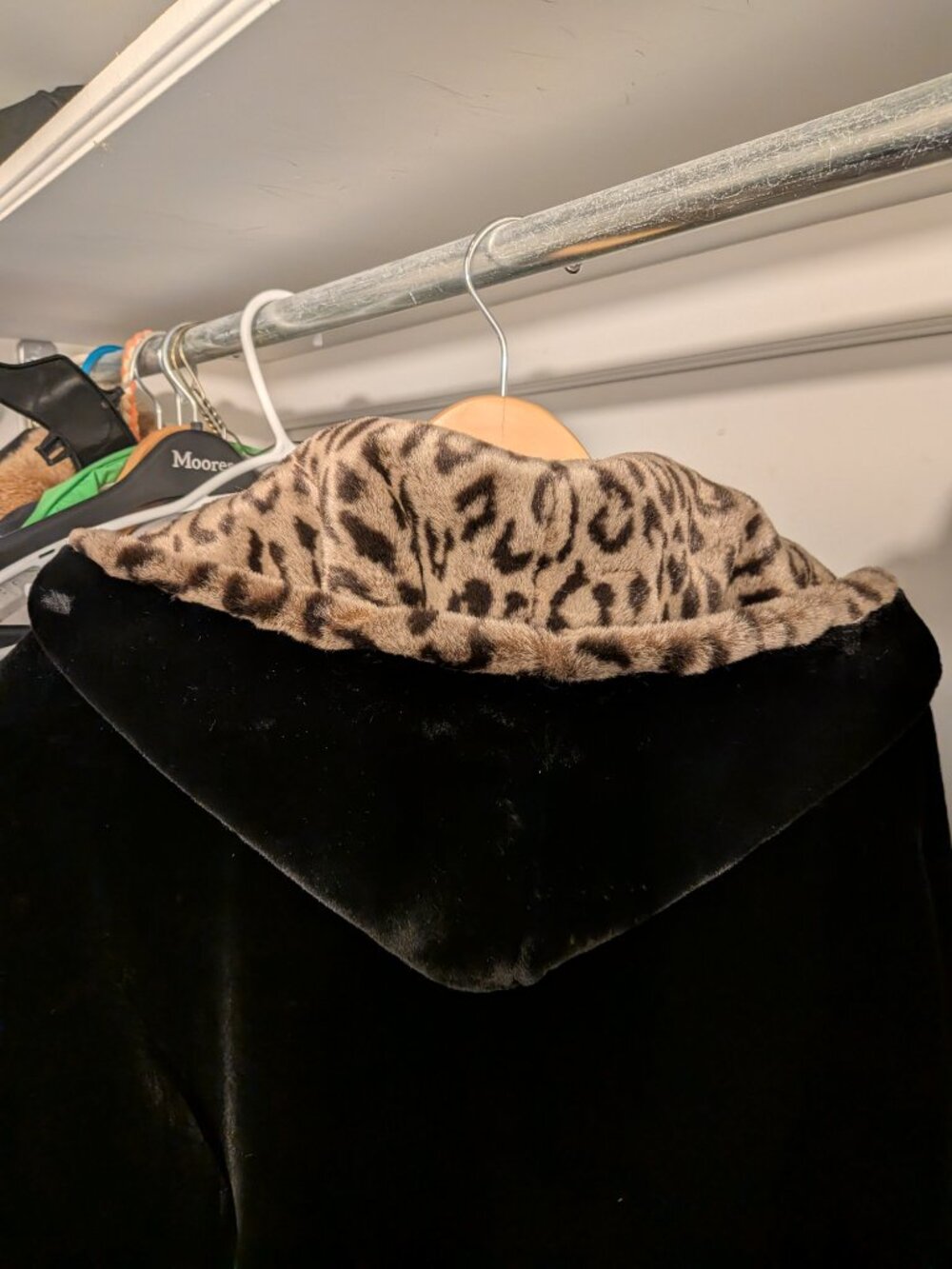 Vintage Sequence (90s) Faux fur winter coat - Picture 3 of 5